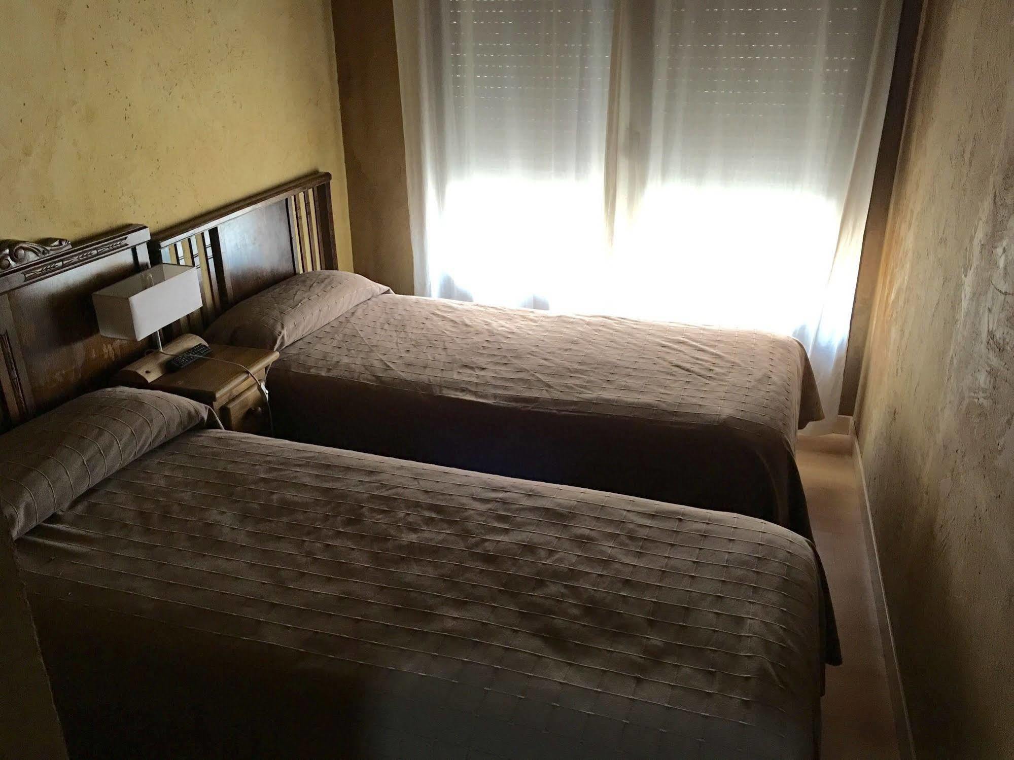 Hostal La Bastide Du Chemin Sahagún Eksteriør bilde
