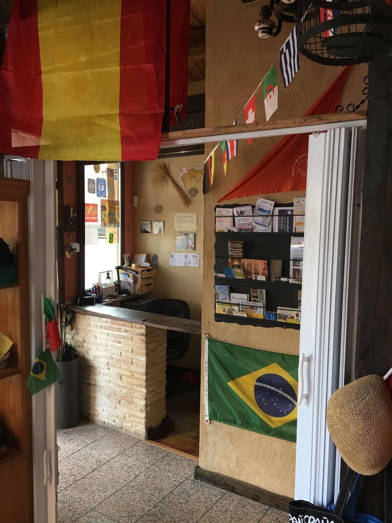 Hostal La Bastide Du Chemin Sahagún Eksteriør bilde